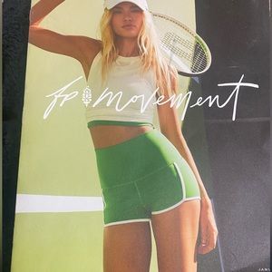 ONLY A COUPLE LEFT NWT💚Free people movement green white high waisted ⭐️